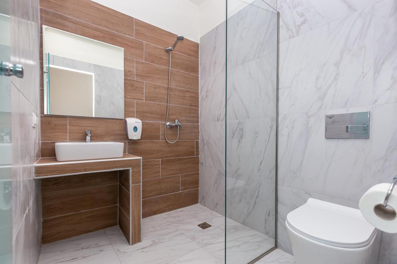 Aqua Luxury Suites By Estia Рода Екстериор снимка
