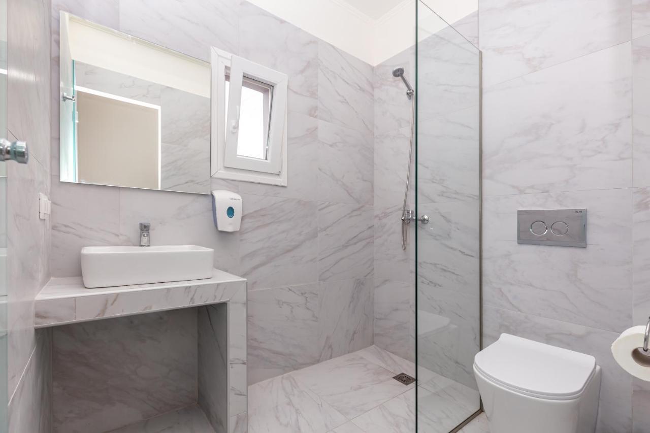 Aqua Luxury Suites By Estia Рода Екстериор снимка