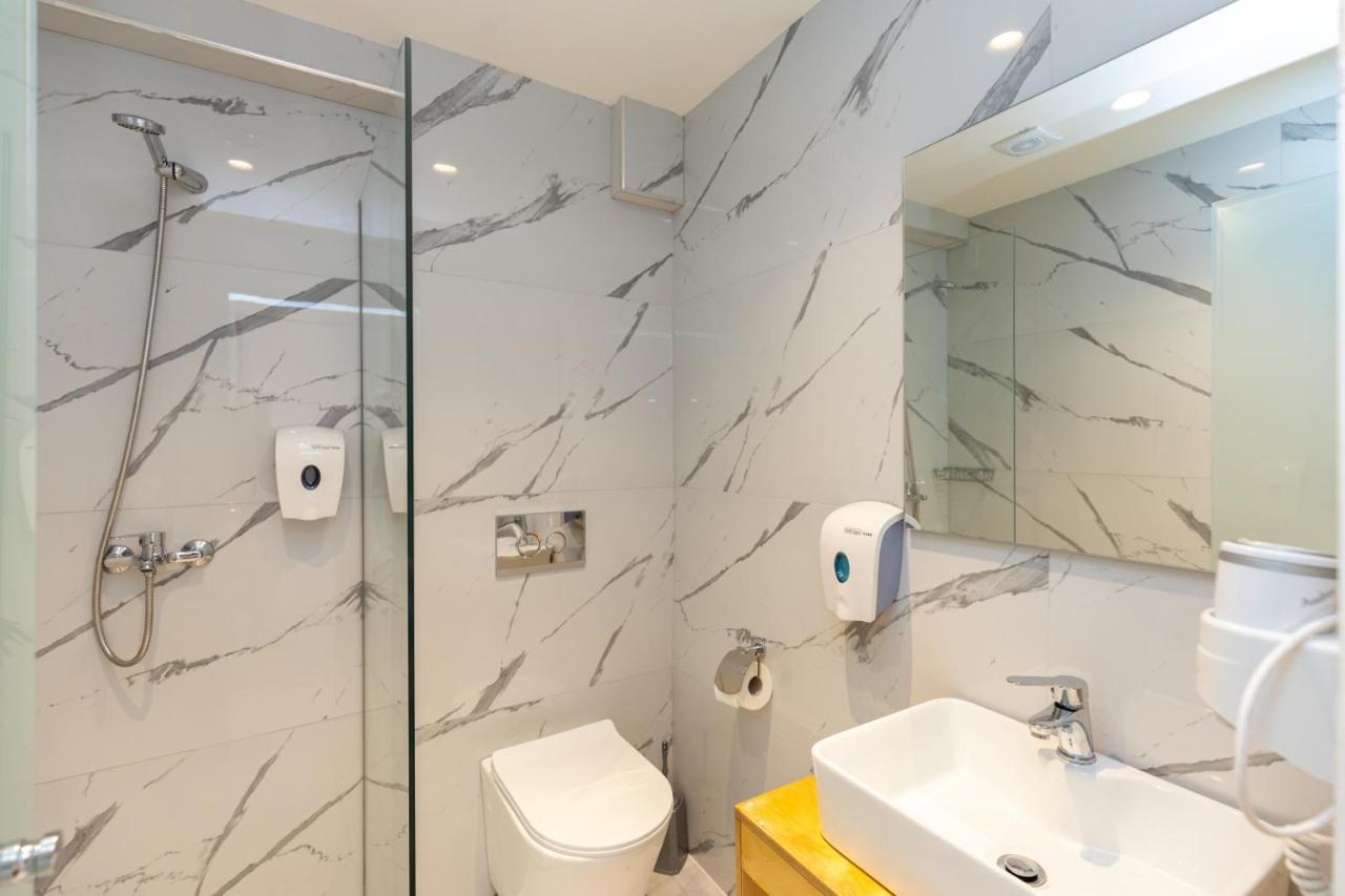 Aqua Luxury Suites By Estia Рода Екстериор снимка